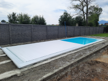 Underfloor pool cover
